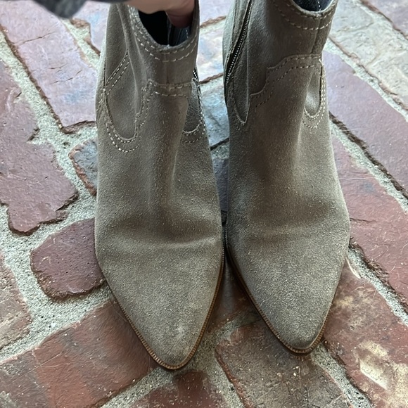Seychelles Suede Pointed Toe Ankle Booties - Picture 3 of 5